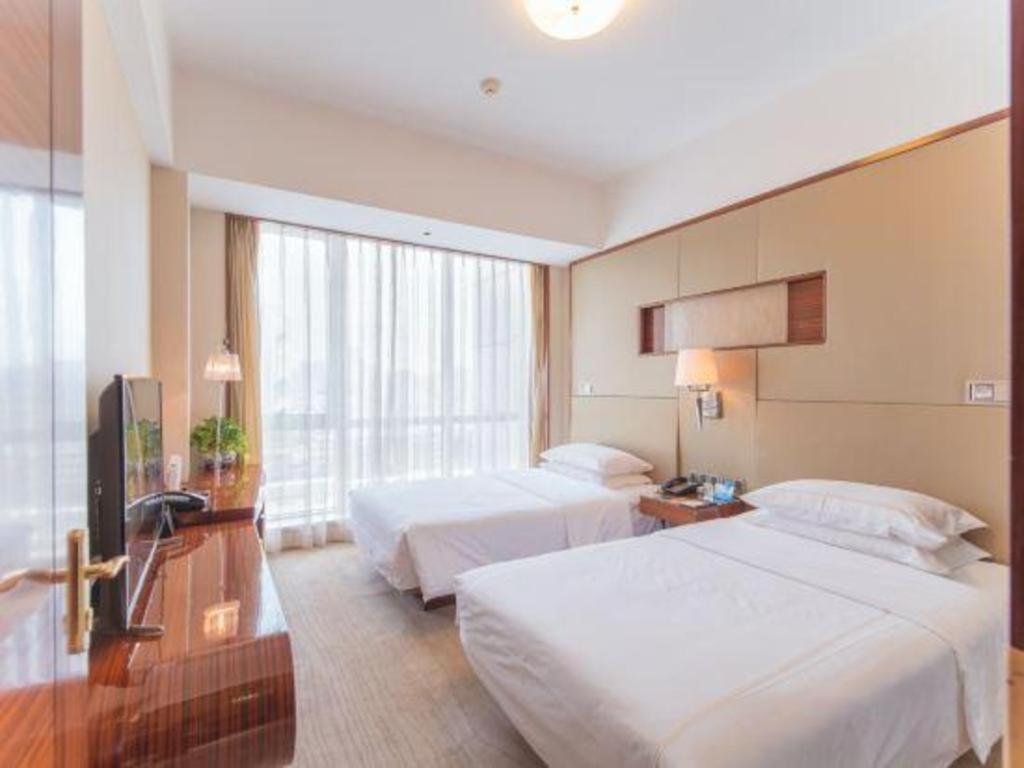 Jinan Silver Plaza Quancheng Hotel Екстер'єр фото