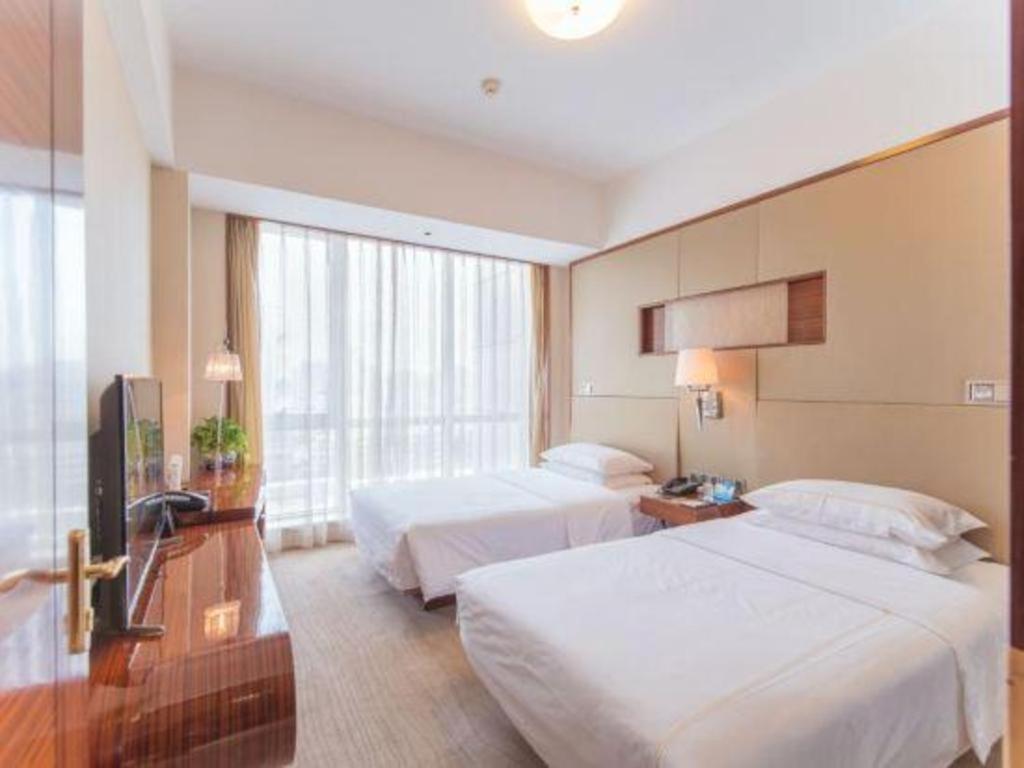 Jinan Silver Plaza Quancheng Hotel Екстер'єр фото